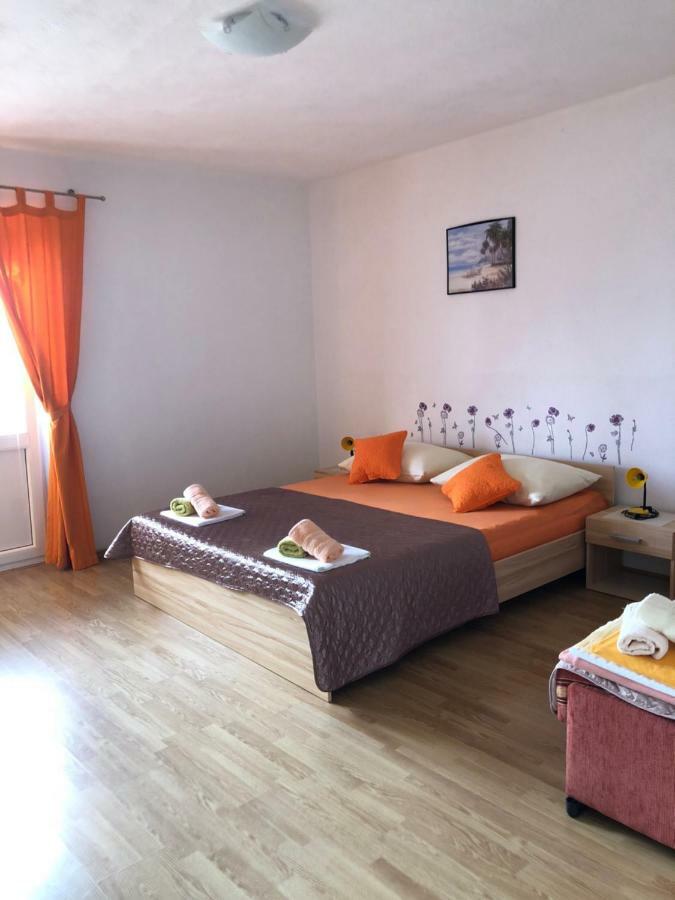 באסקה וודה Apartments Mate מראה חיצוני תמונה